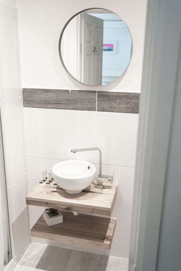 ברייטון Ocean Breeze Rooms מראה חיצוני תמונה